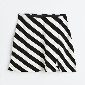 H&M Black and White Stripped Skirt